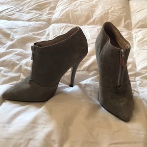 Grey heeled booties!